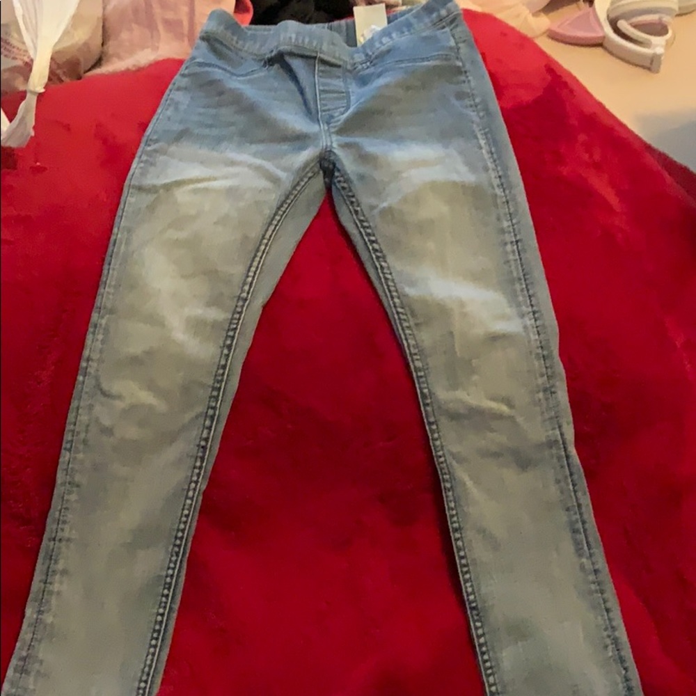 H&M’s Kids jeans (6-7)